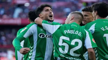 ريال بيتيس يعزز موقعه في الدوري الإسباني بالفوز 2-0 على إشبيلية